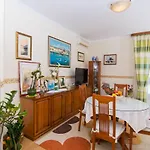 Apartment Mm