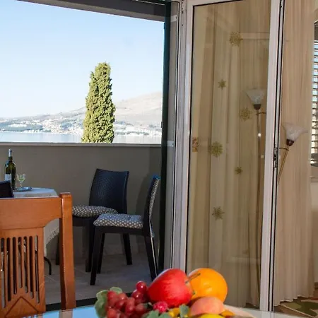 Apartment Mm *